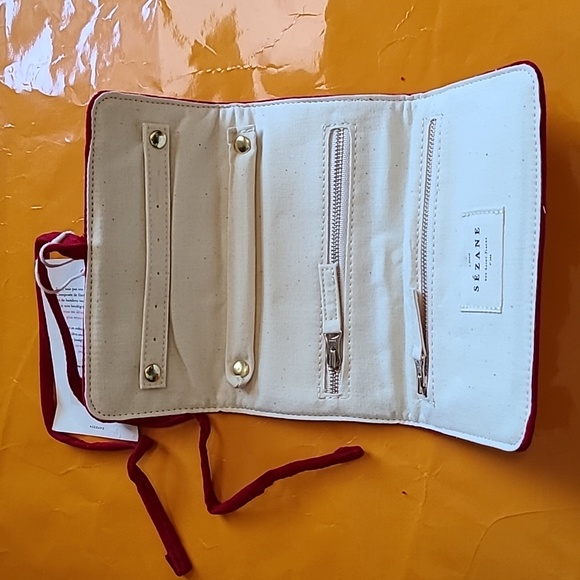 Nwt! Sezane velvet jewelry wrap red - Picture 7 of 10